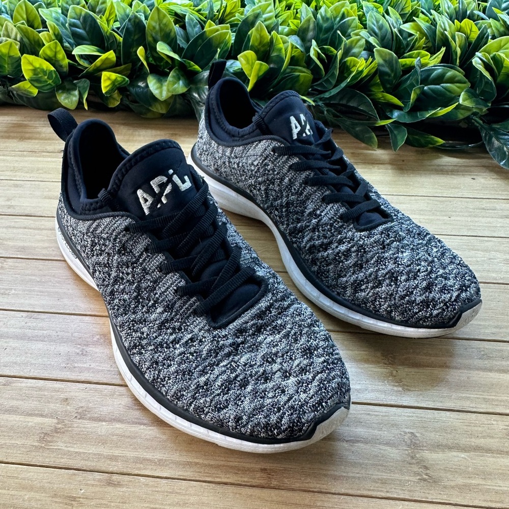 APL Women's TechLoom Phantom size 7.5